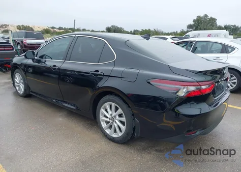 2023 Toyota Camry Le z USA, uszkodzony, nr VIN 4T1C11AK2PU737330